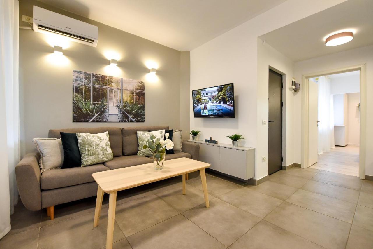 Spacious 1Br In The City Center - Amazing For Extended Stays Bukarest Exteriör bild
