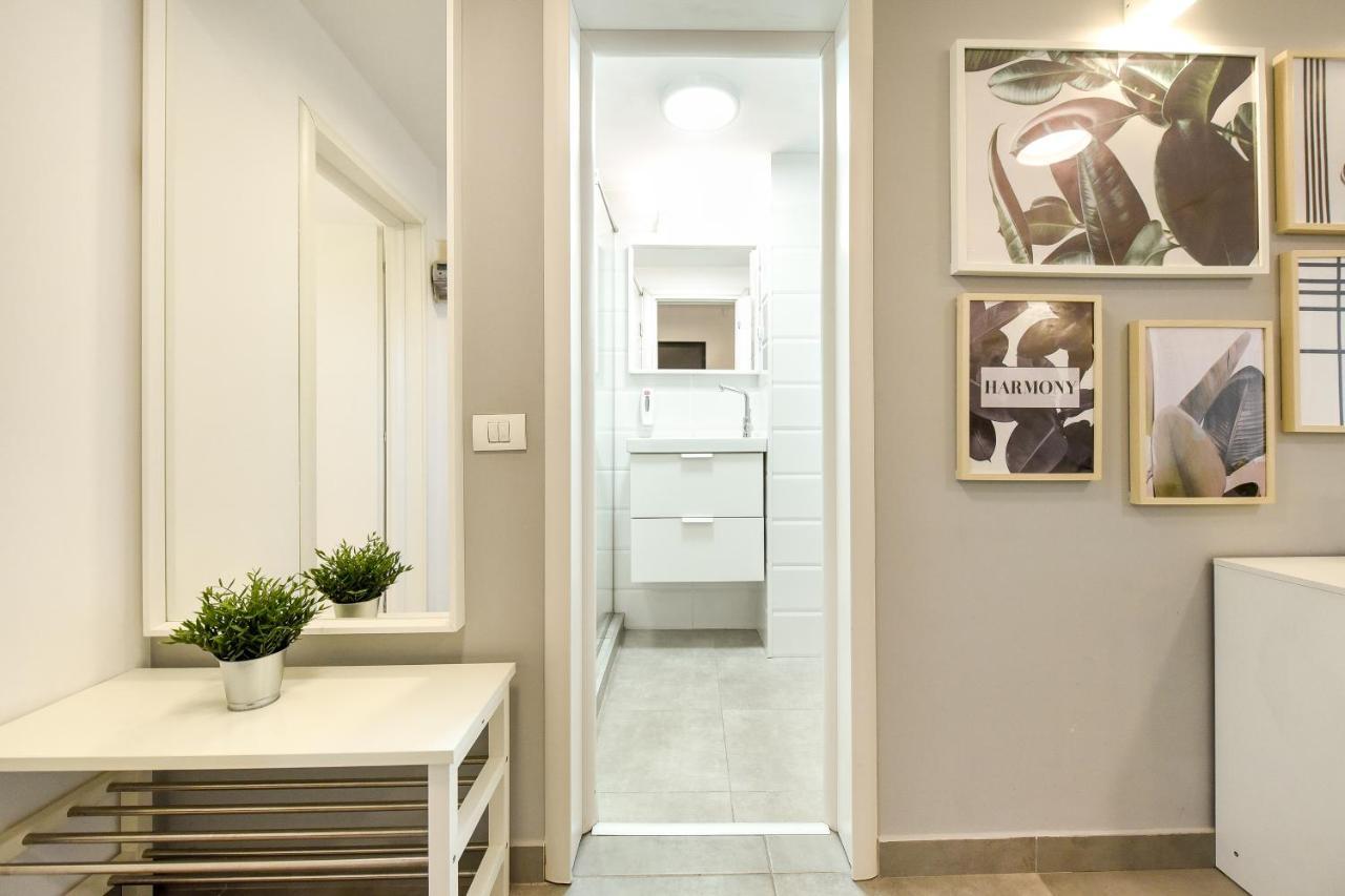 Spacious 1Br In The City Center - Amazing For Extended Stays Bukarest Exteriör bild