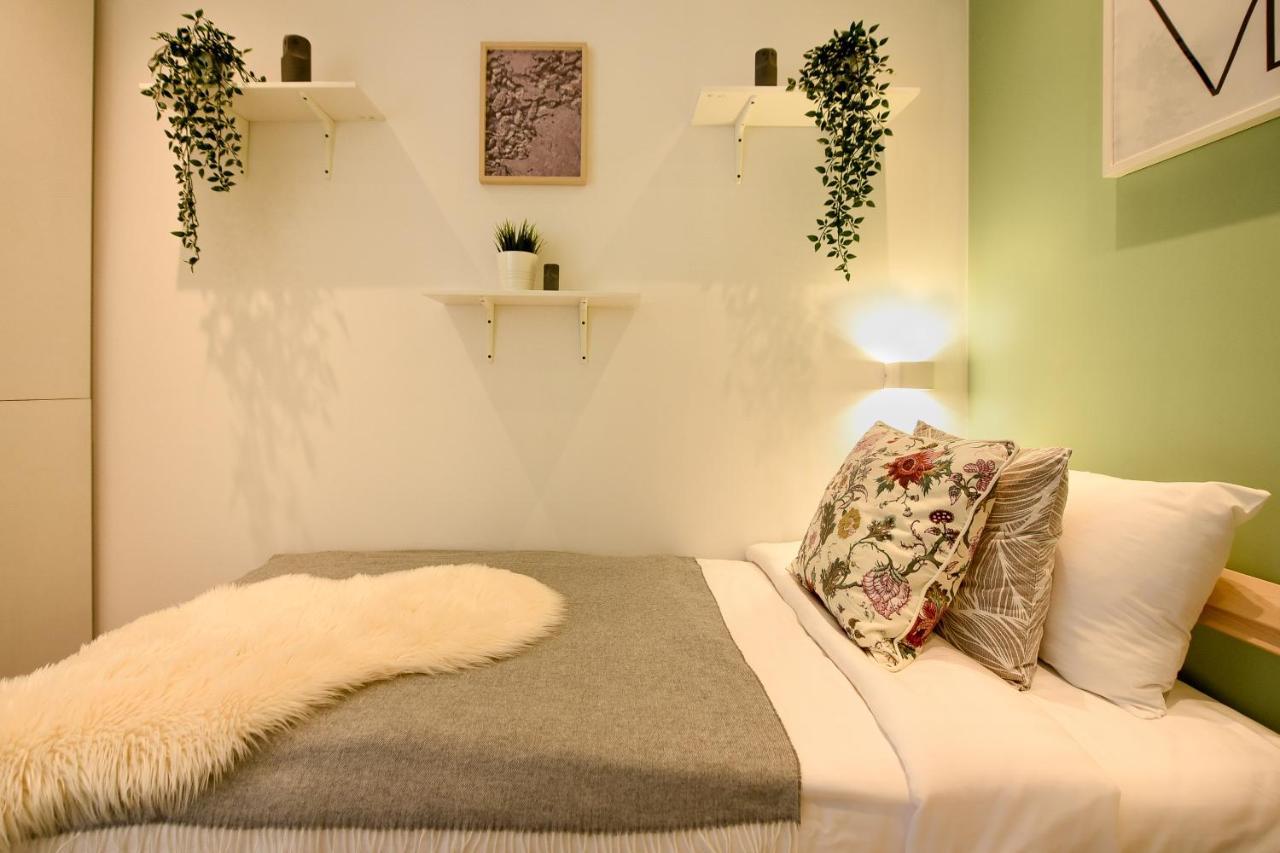 Spacious 1Br In The City Center - Amazing For Extended Stays Bukarest Exteriör bild