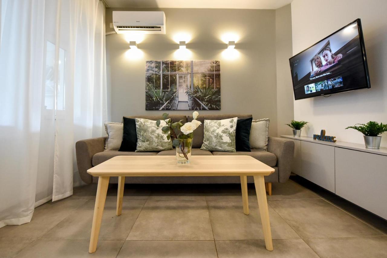 Spacious 1Br In The City Center - Amazing For Extended Stays Bukarest Exteriör bild